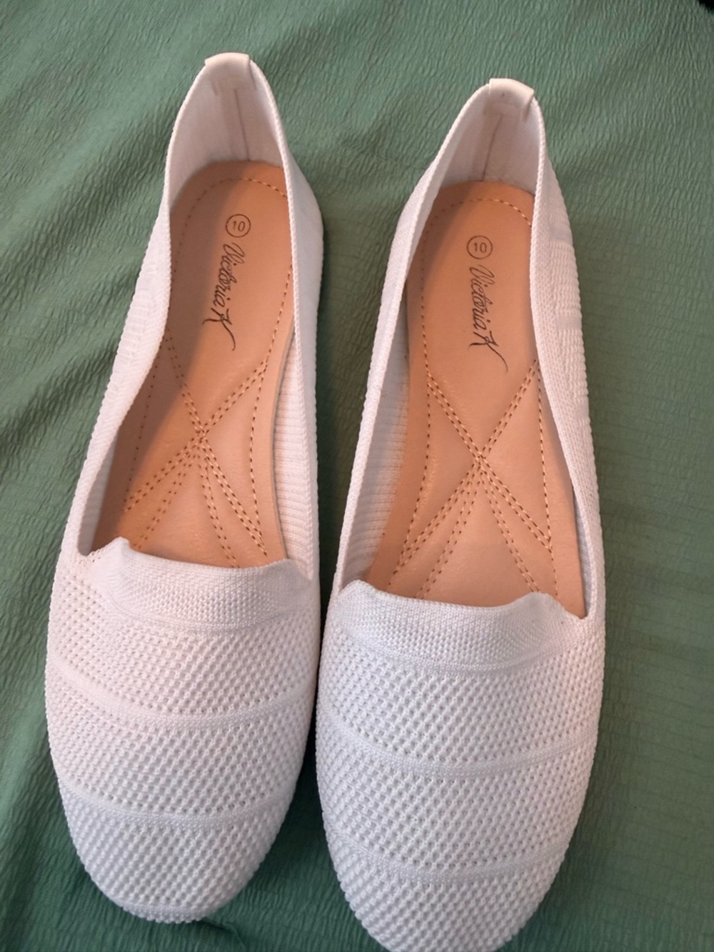Slip-On Knit Flats in White